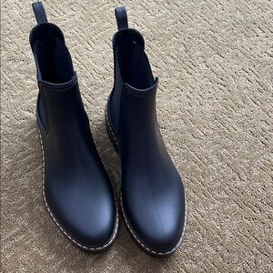Black Chelsea Boots